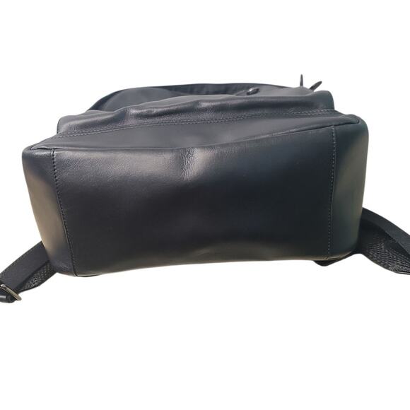 Coach Graham Backpack C2934 Black Smooth Leather - Picture 6 of 11